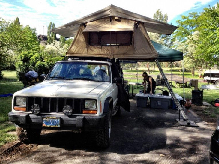 찬성되는 지프 논쟁자 세륨의 정상을 위한 옥외 야영 트럭 화물칸 지붕 정상 천막