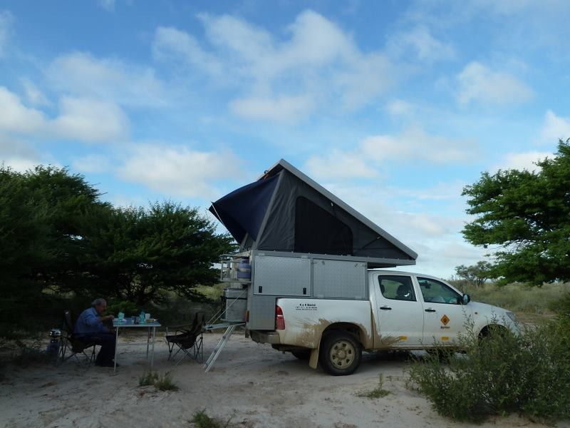 섬유유리 단단한 포탄 지붕 정상 천막 UV 보호 210x145x95cm는 크기를 펼칩니다